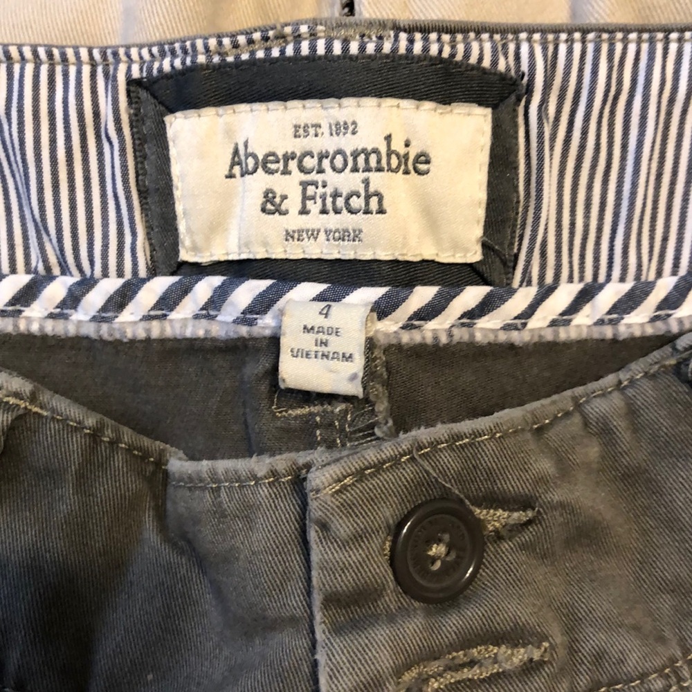Shorts - Picture 2 of 6